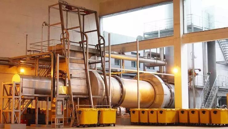 通過燃燒（焚燒）方式處理固體廢物的兩個優(yōu)點和缺點是什么？